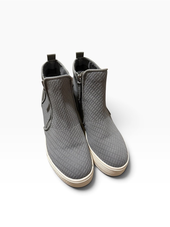 Steve Madden Shoes - Steve Madden Grey Knit Slip-On Sneakers
